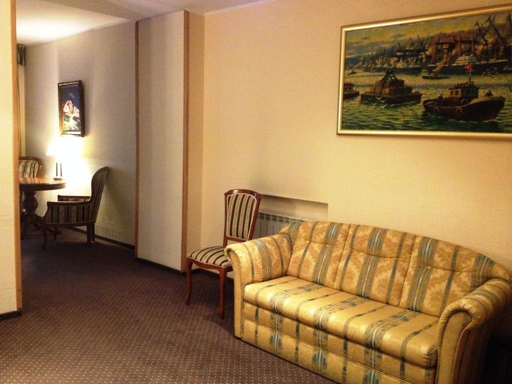 Art Hotel Academy Dnipro Eksteriør bilde