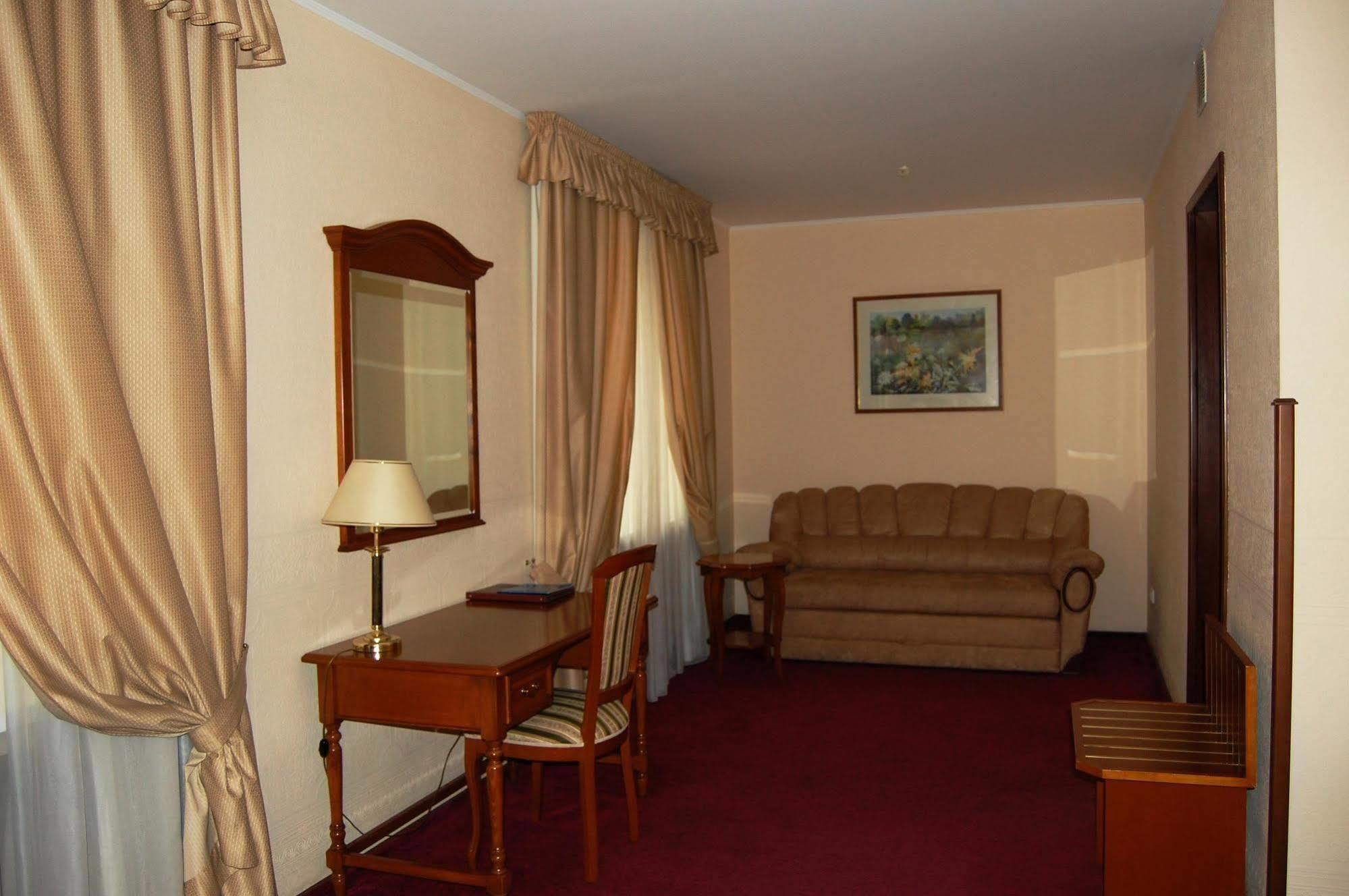 Art Hotel Academy Dnipro Eksteriør bilde